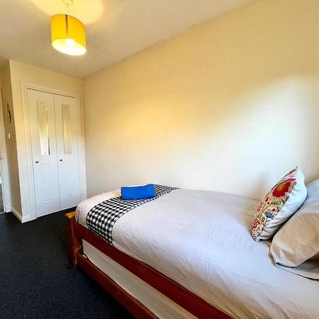 Stylish Modern Flat With Juliet Balcony & Parking Apartment Glasgow Ngoại thất bức ảnh