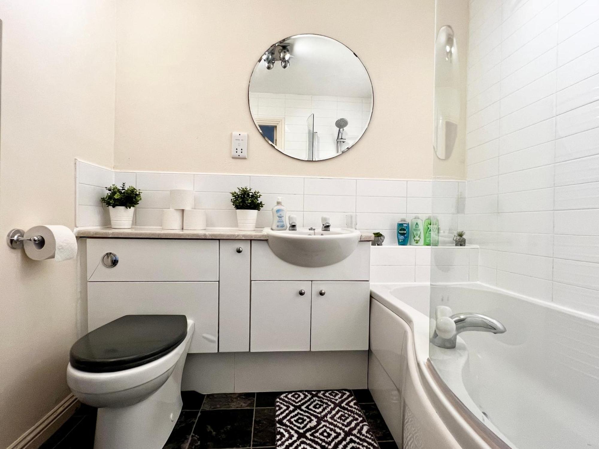Stylish Modern Flat With Juliet Balcony & Parking Apartment Glasgow Ngoại thất bức ảnh