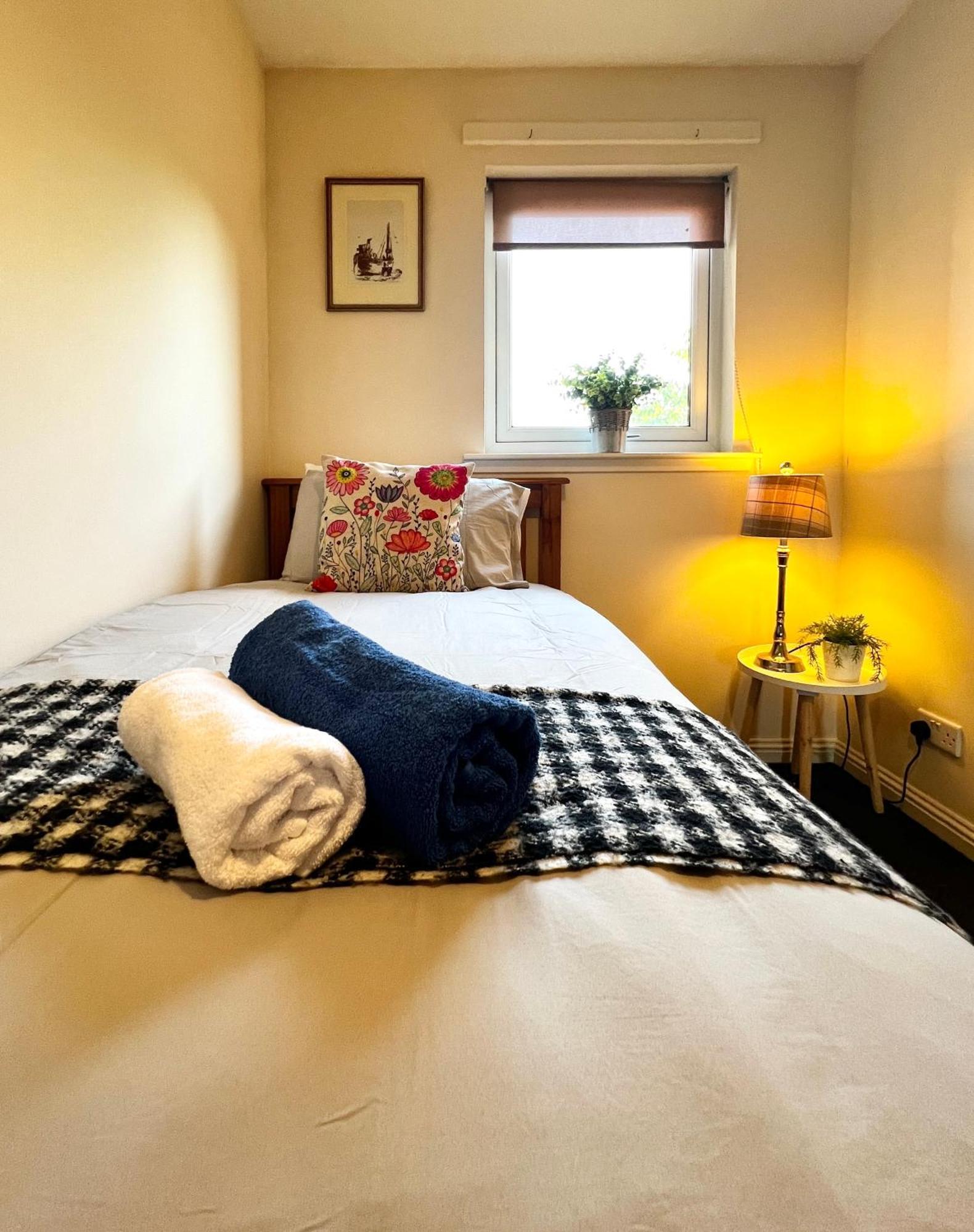 Stylish Modern Flat With Juliet Balcony & Parking Apartment Glasgow Ngoại thất bức ảnh