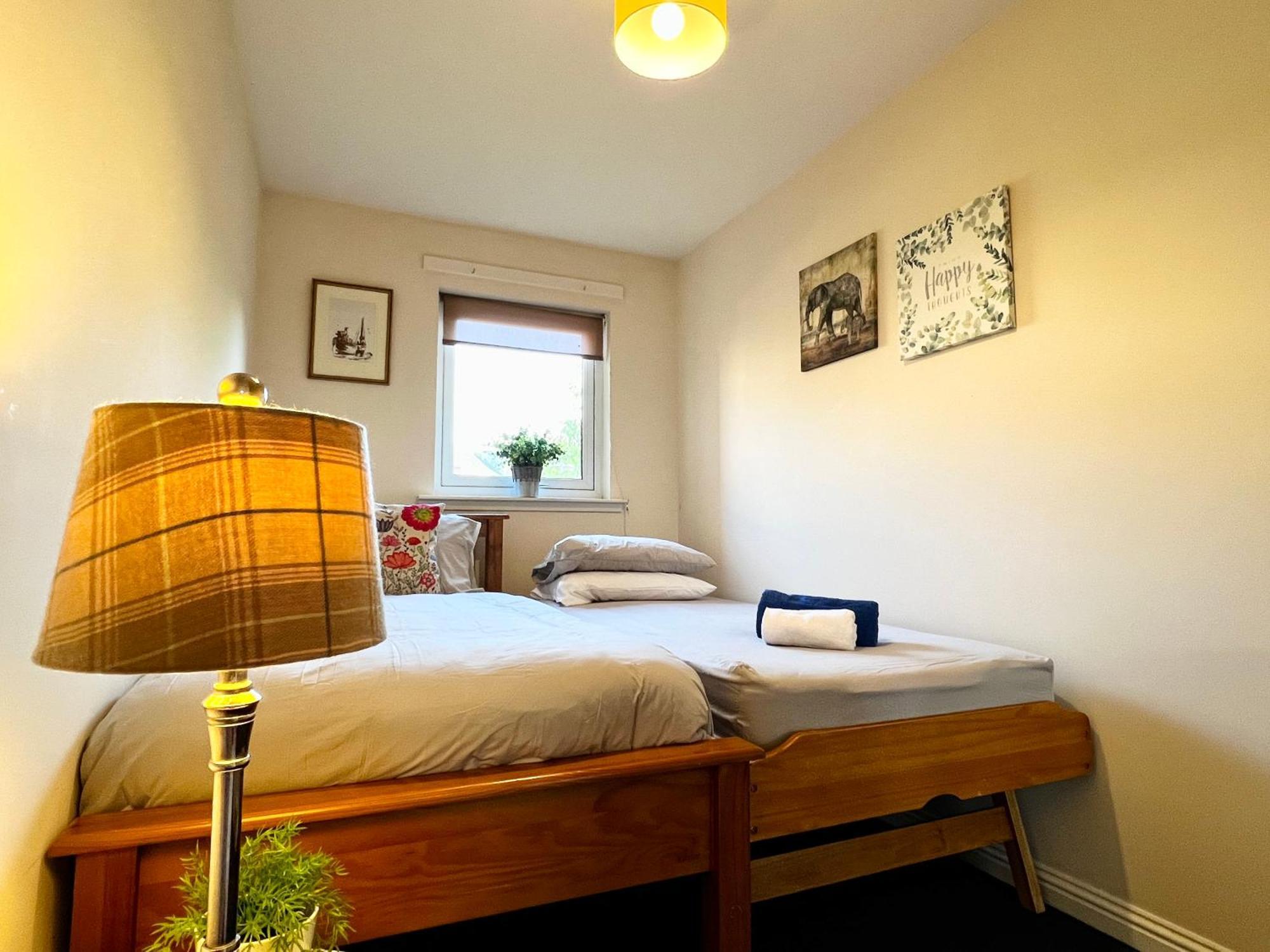 Stylish Modern Flat With Juliet Balcony & Parking Apartment Glasgow Ngoại thất bức ảnh