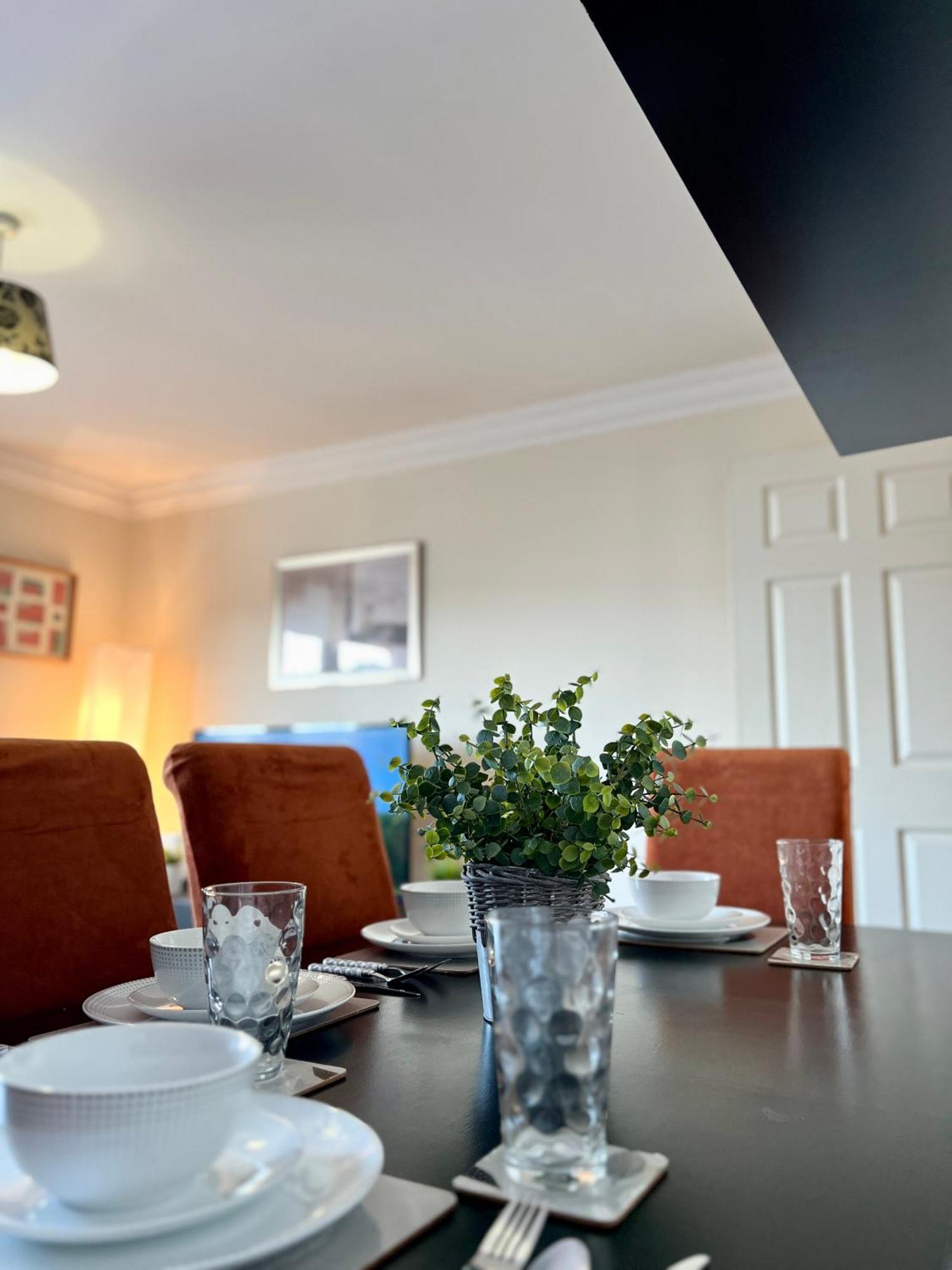 Stylish Modern Flat With Juliet Balcony & Parking Apartment Glasgow Ngoại thất bức ảnh